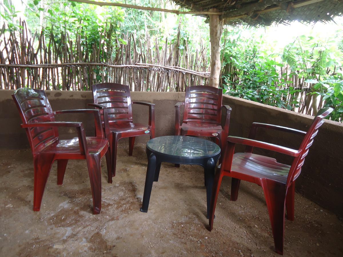 Bed and Breakfast Hiriketiya White House Dikwella Esterno foto