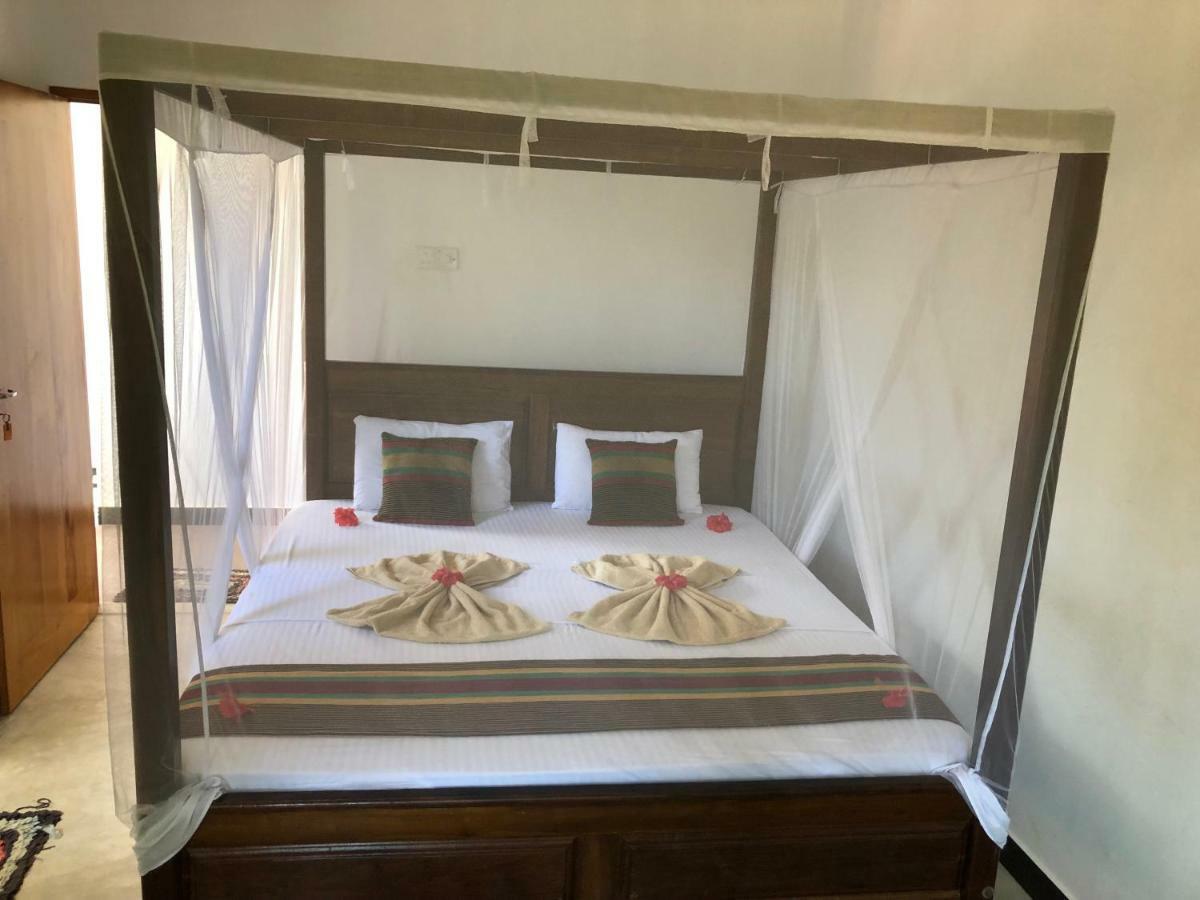 Bed and Breakfast Hiriketiya White House Dikwella Esterno foto